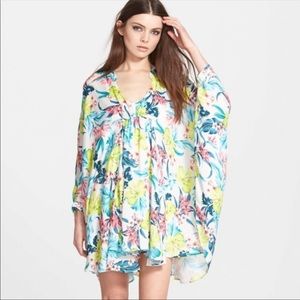 ✨ SALE ✨ NWT Maisie Lenore Floral Print Kimono Dress - size S Small